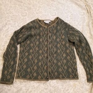 NOT ACTUALLY DOEN!!! TAGGED FOR EXPOSER! 100% wool cardigan